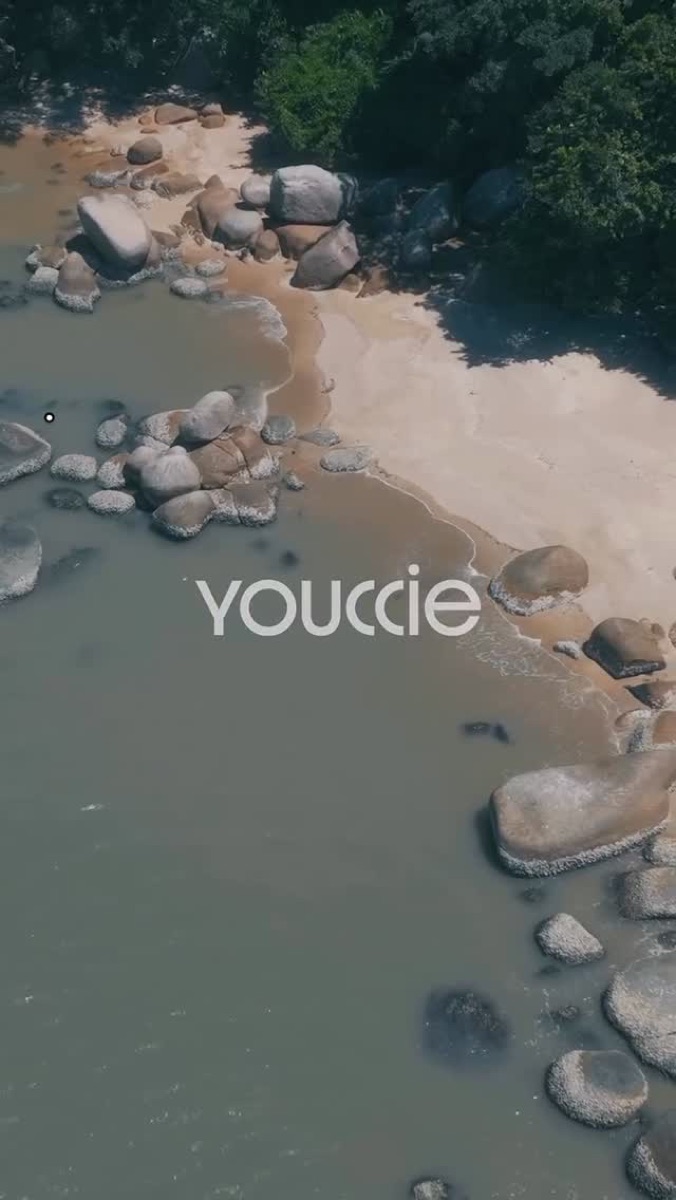 Youccie beachwear